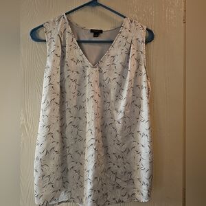 Ann Taylor Factory White Printed Sleeveless Blouse – Size M
